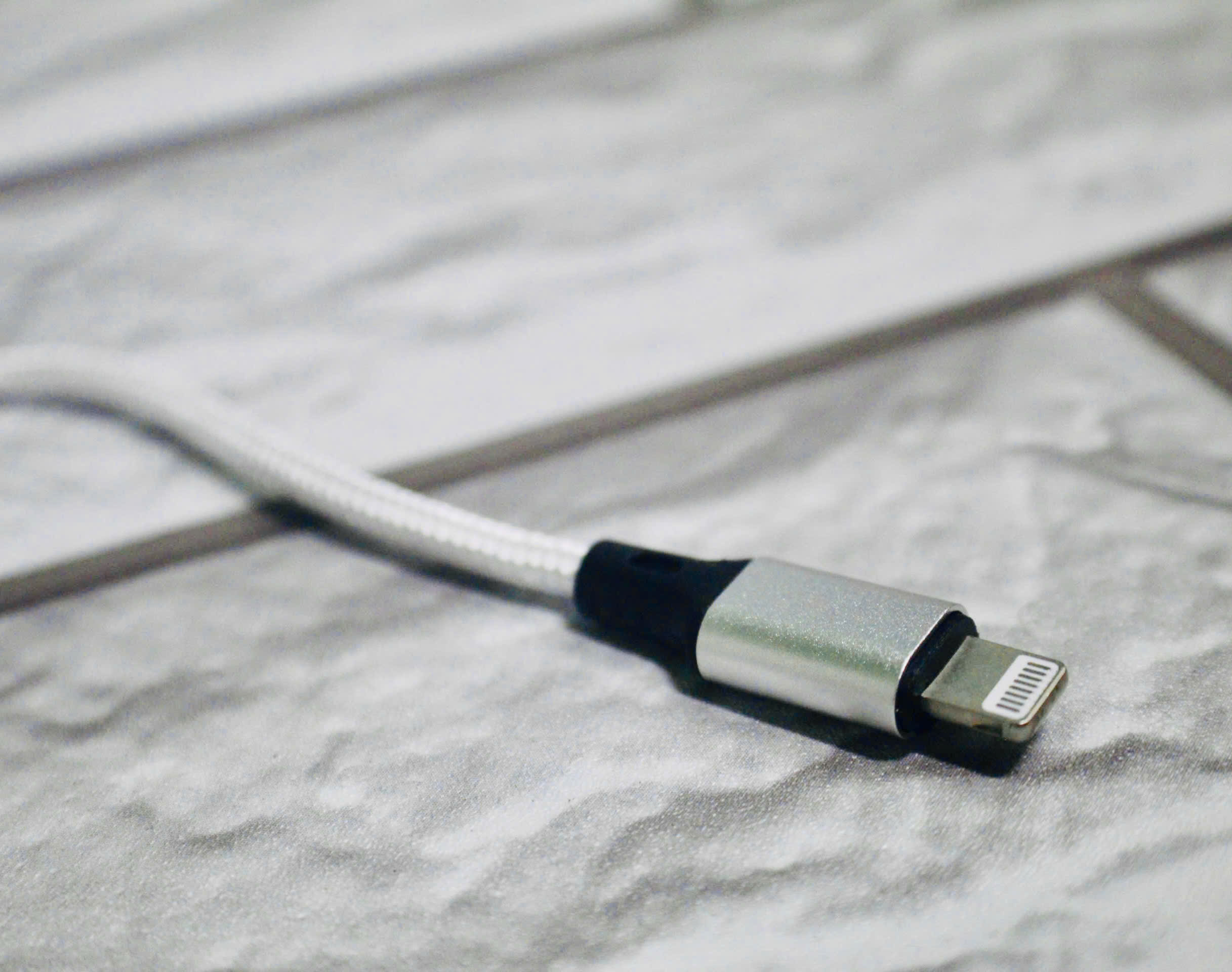 Cáp Sạc Nhanh 20W LINRUI Dây Bọc Dù Dài 1M Tiện Lợi, Chống Rối Cổng USB C - IP - Hàng Chính Hãng