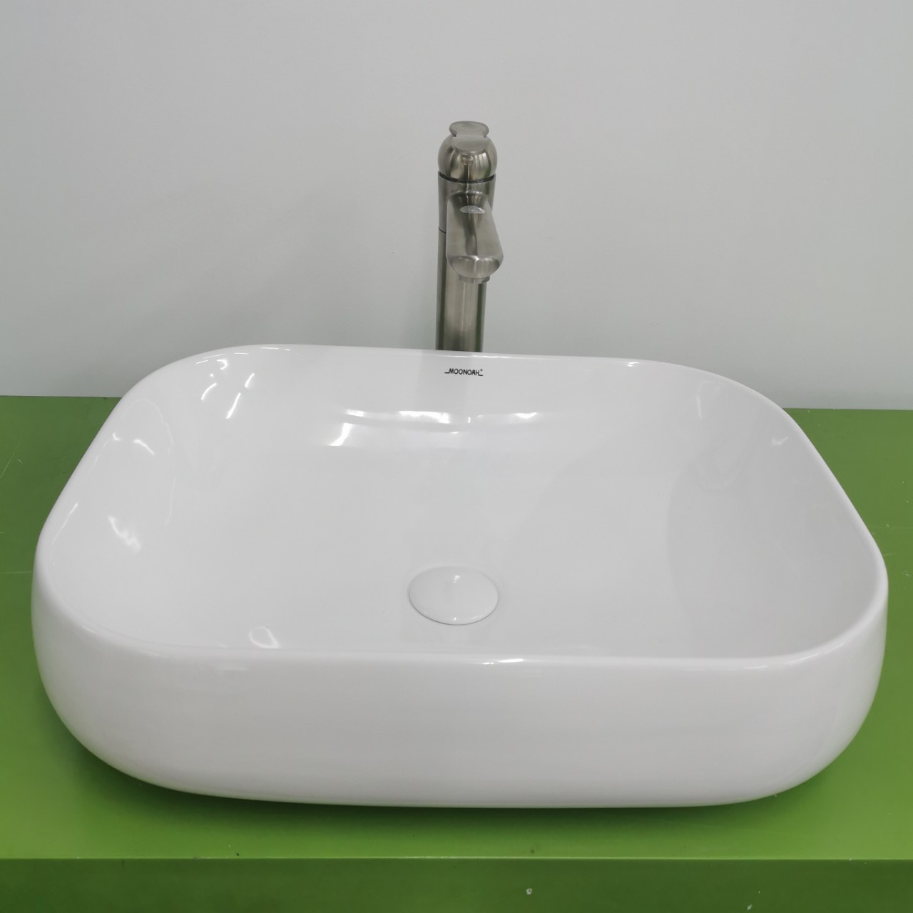 Chậu Lavabo Rửa Mặt C216A Men Nano Kháng Khuẩn, Đặt Bàn Đá (Tặng Bộ Xiphong Chun Thoát Nước Ngăn Mùi)