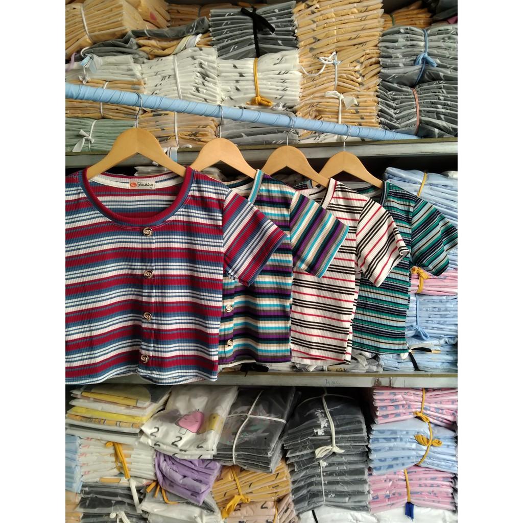 Aó thun croptop sọc cổ đóng nút size S từ 40-50kg size M từ 50-60kg
