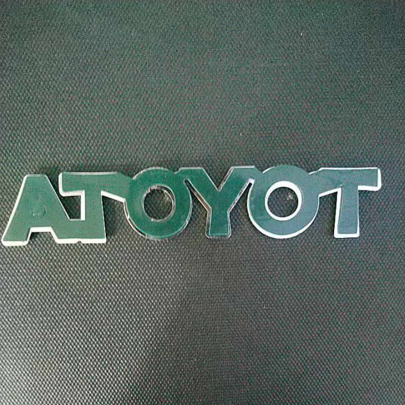 Tem biểu tượng Toyota