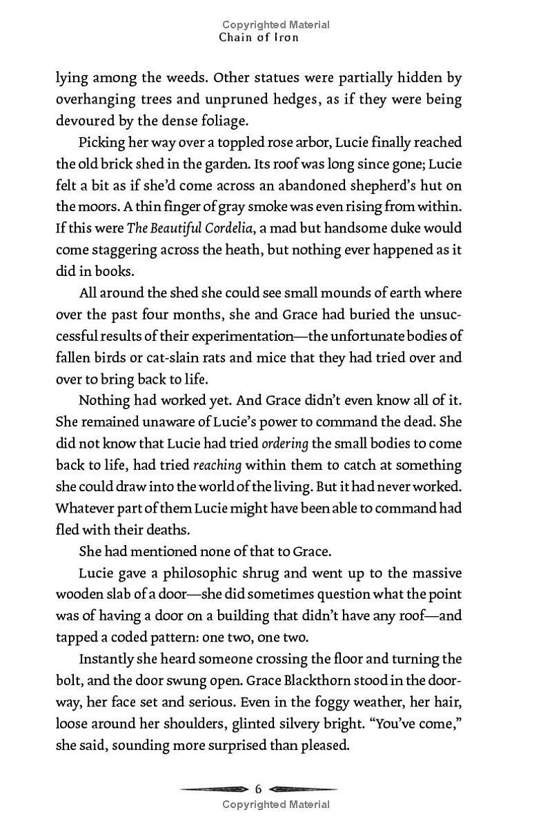 Sách ngoại văn: The Last Hours - Book 2 - Chain Of Iron