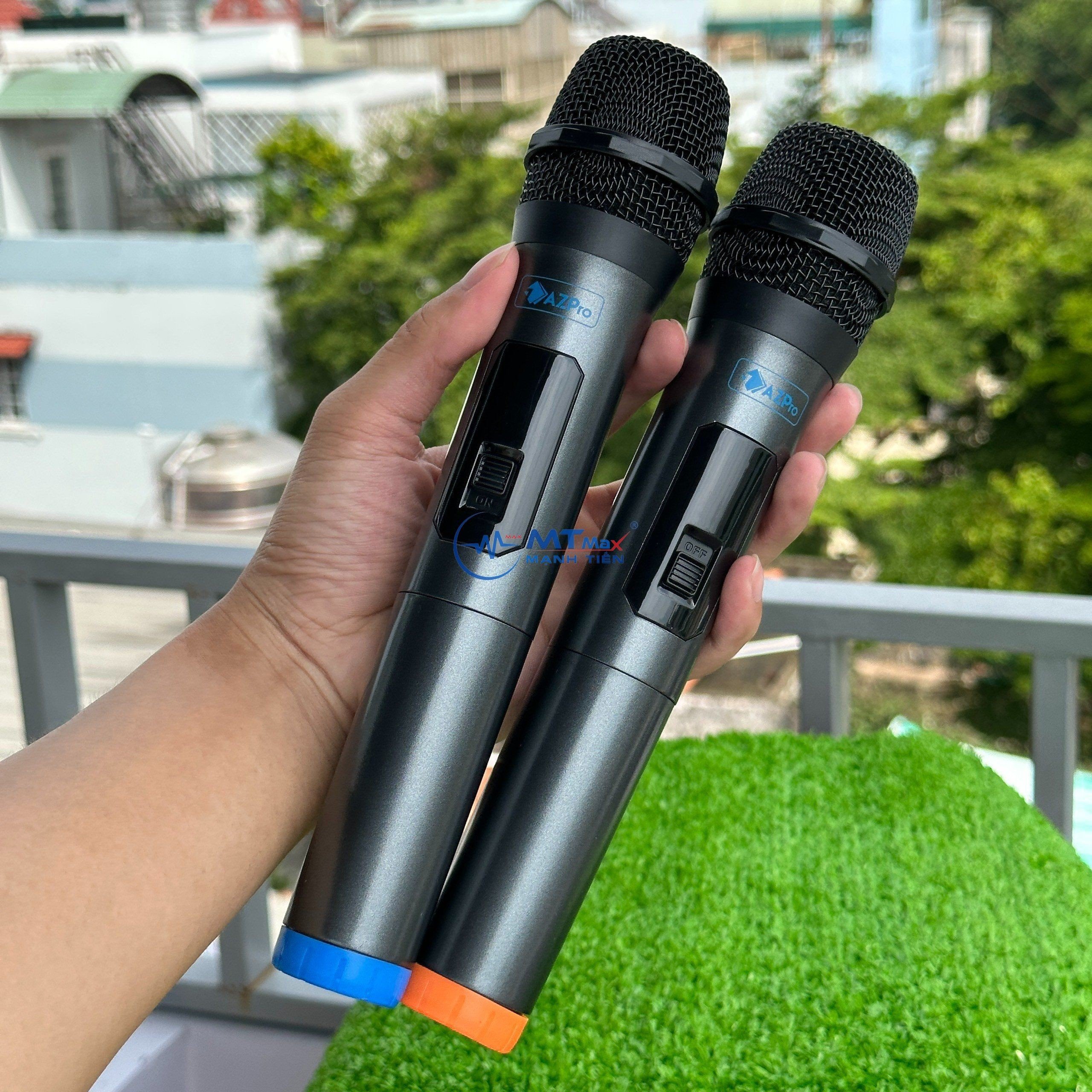Loa Xách Tay AZPro SG06 - Đỉnh Cao Âm Thanh Cao Cấp Giá Rẻ, Tặng Kèm 2 Micro Không Dây và Chống Lăn. Hàng chính hãng