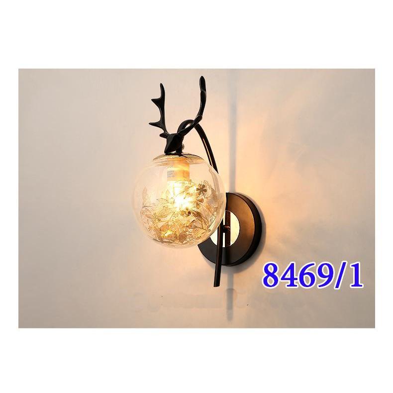 Èn tường trang trí cầu thang, phòng khách, đèn tường trang trí phòng ngủ thân đen chao thủy tinh cao cấp TG84690