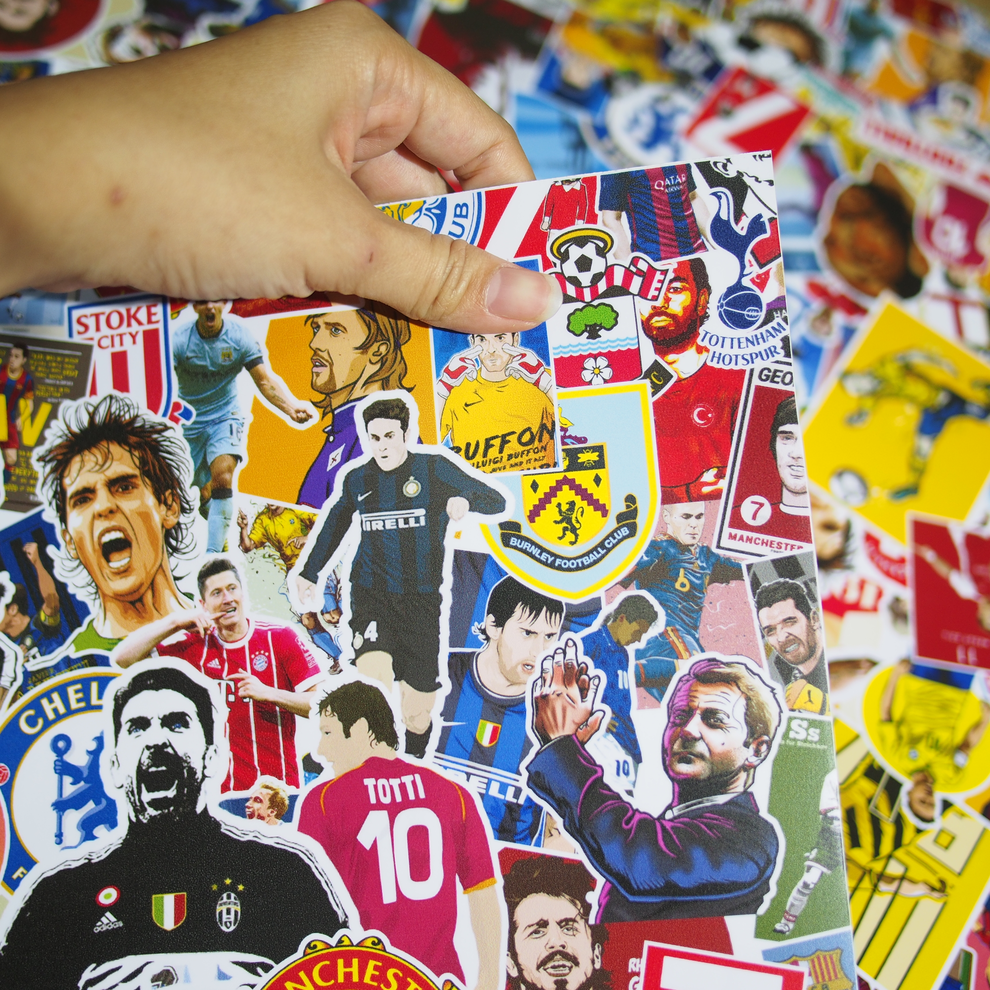 Sticker bomber hình dán nguyên tấm 50x50cm chủ đề - Bóng đá Football