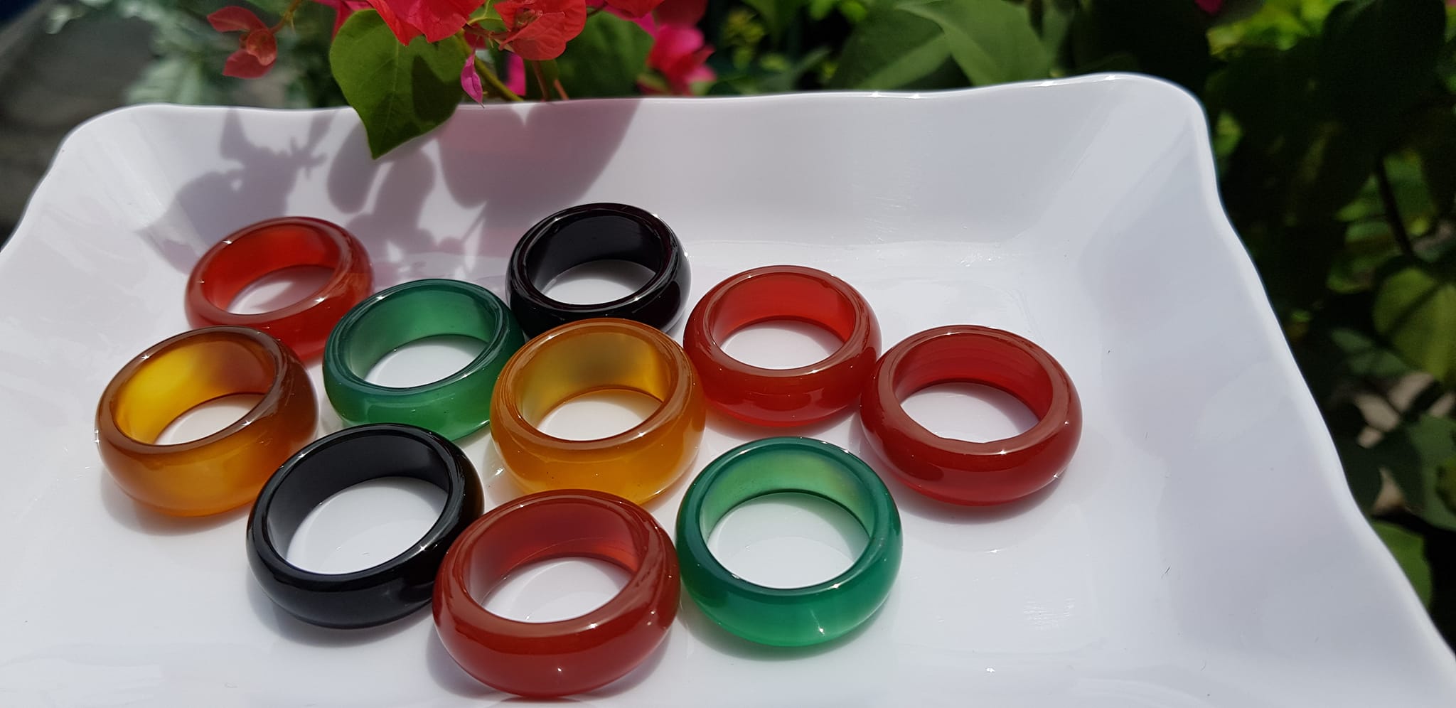 Nhẫn Nam Ni 19mm x cao 9mm Chất liệu đá mã não đủ màu Đỏ Vàng Đen Xanh dương shop giao bất kỳ Các Anh chọn nhẫn màu nào thì inbox shop giao đồng giá ạ