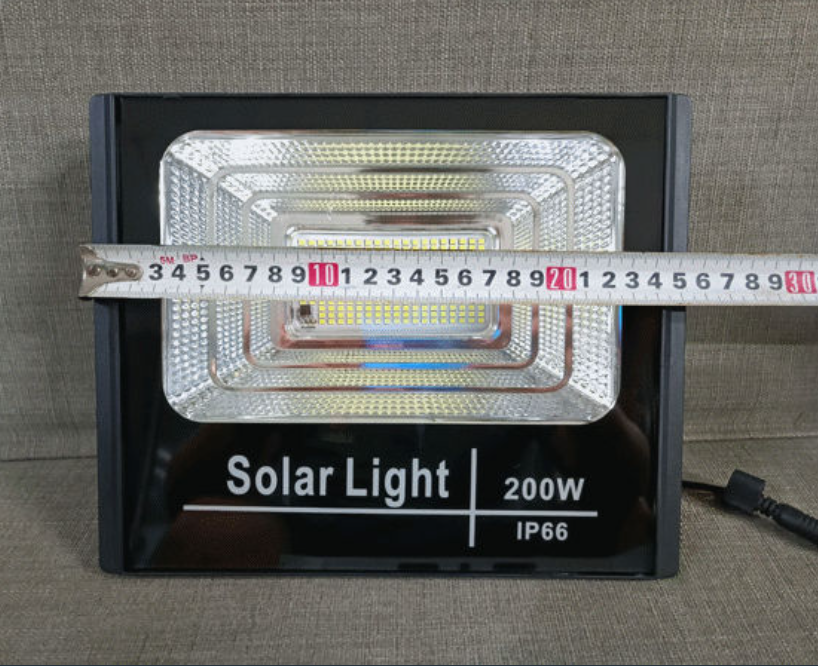 Đèn pha năng lượng mặt trời 200W mini