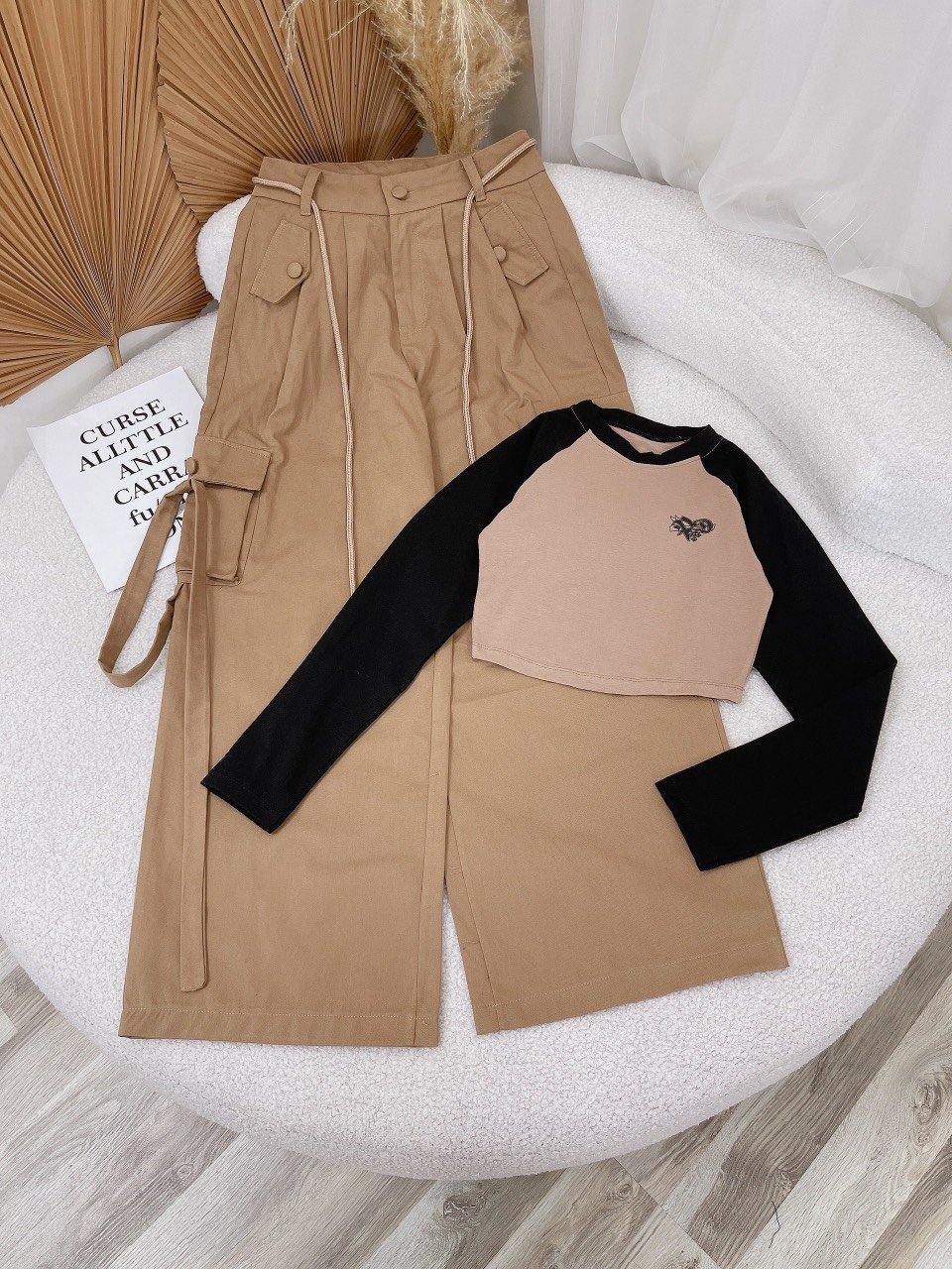 SET ÁO CROPTOP THUN RAGLAN TAY DÀI + QUẦN SUÔNG ỐNG RỘNG TÚI HỘP