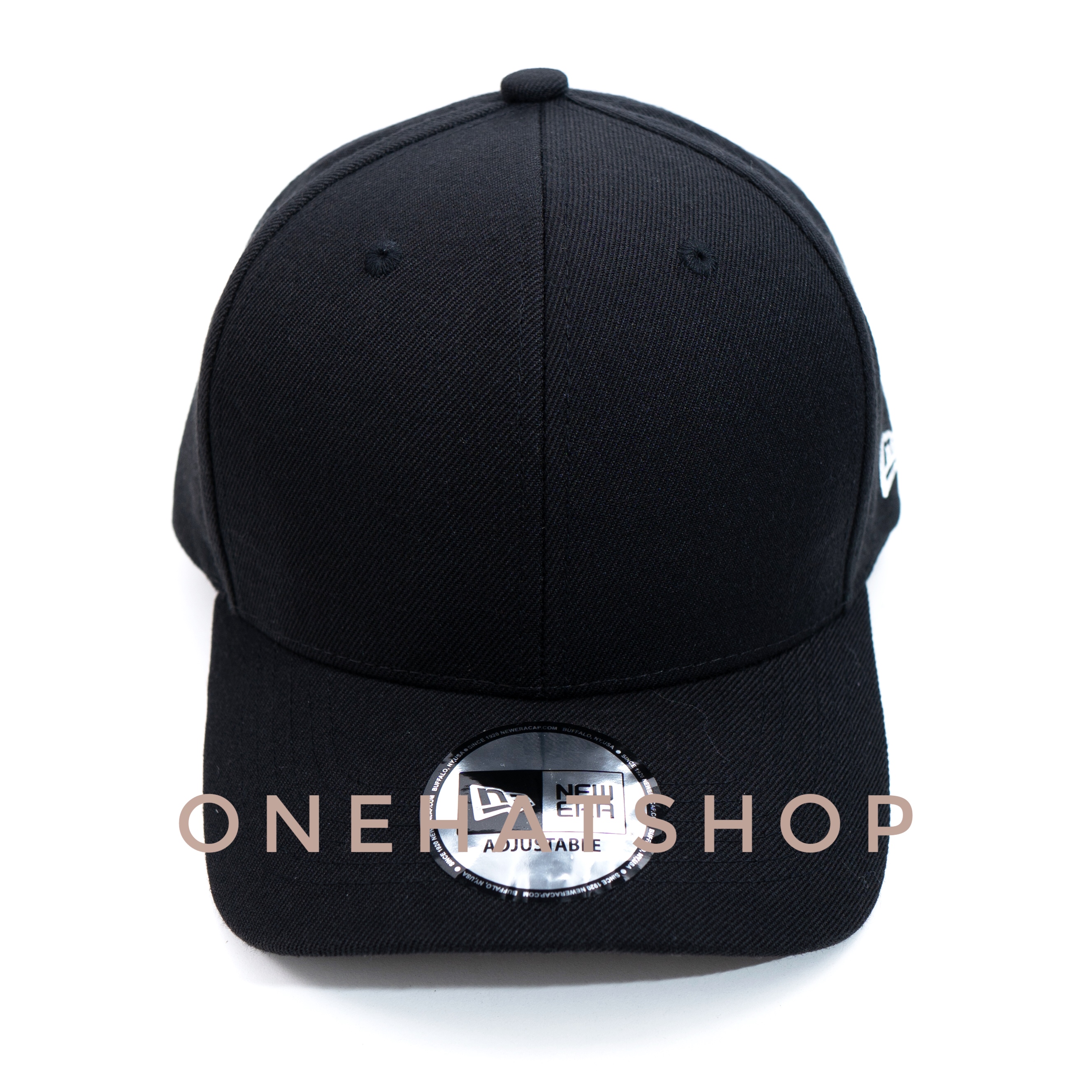 Nón lưỡi trai trơn đen Baseball cap phiên bản có tem - quai nút khoá dập logo - vải chất lượng cao