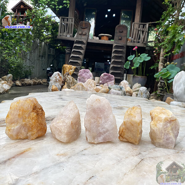 Combo 5 cục đá thạch anh thô tài lộc