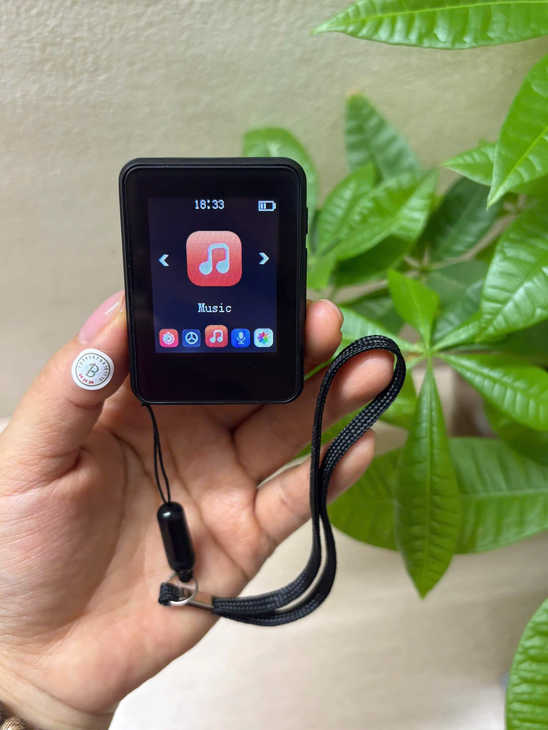 Ruizu X81 - Máy Nghe Nhạc Lossless, Loa Ngoài, tặng kèm tai nghe- Hàng chính hãng
