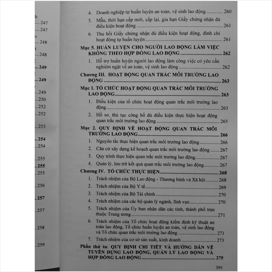 Sách Cẩm Nang Hướng Dẫn Áp Dụng An Toàn Vệ Sinh Lao Động Trong Các Cơ Quan, Doanh Nghiệp - V2272T