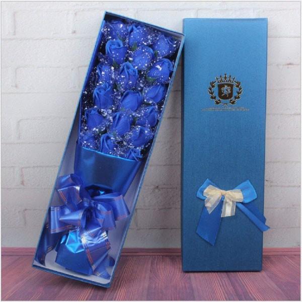 Hoa Hồng 18 Bông Hộp Chữ Nhật giao màu ngẫu nhiên