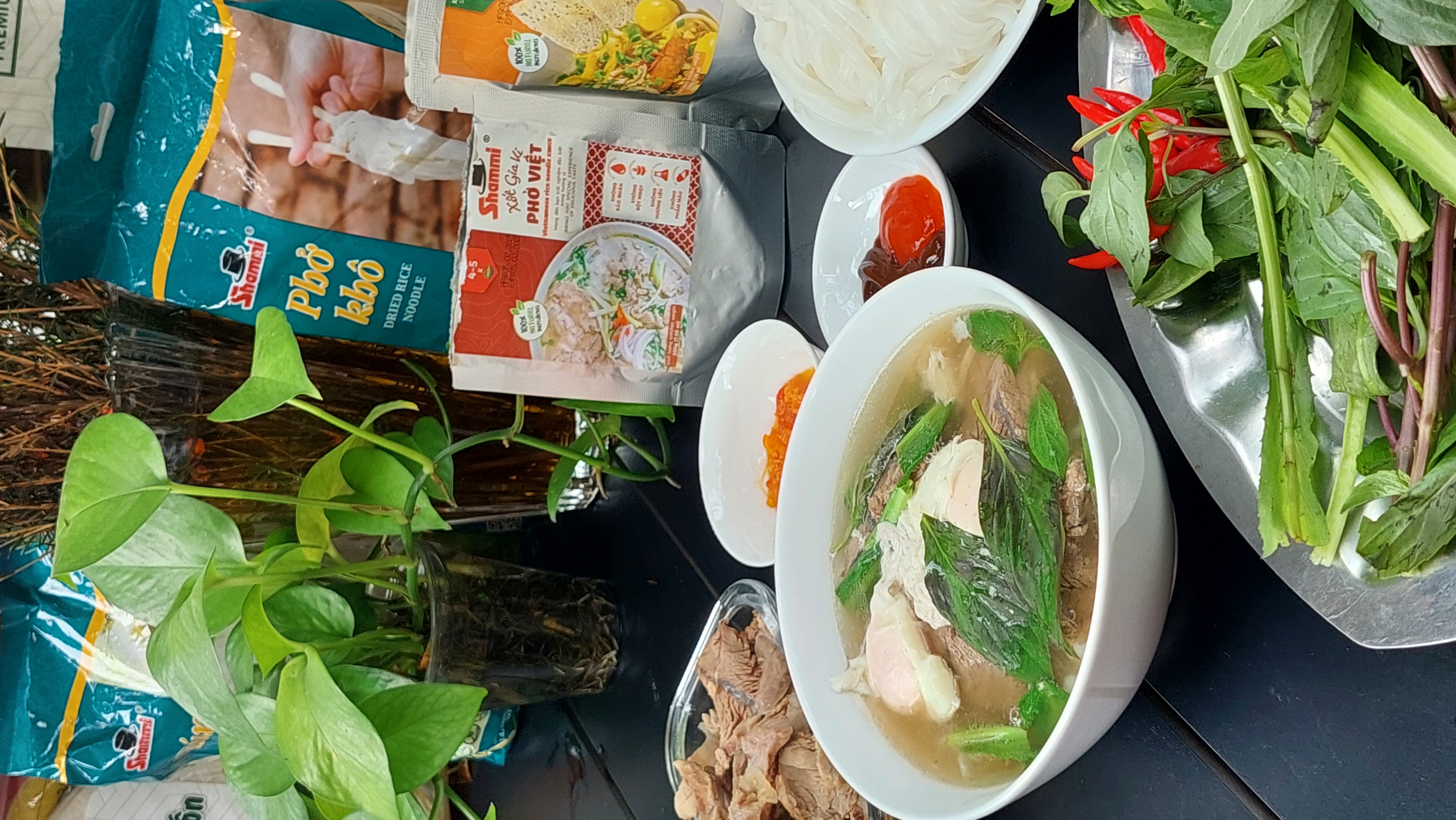 Thùng Phở khô Shammi túi 400g (phở khô Việt Nam hàng xuất khẩu)