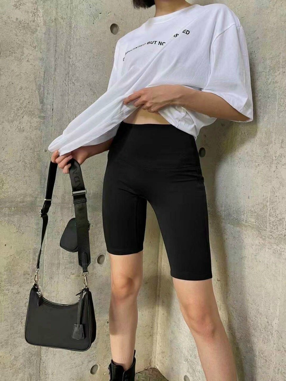 Quần legging lửng vải cotton cao cấp - quần biker nữ đùi ngố đồ ôm bụng nâng mông siêu co giãn 4 chiều
