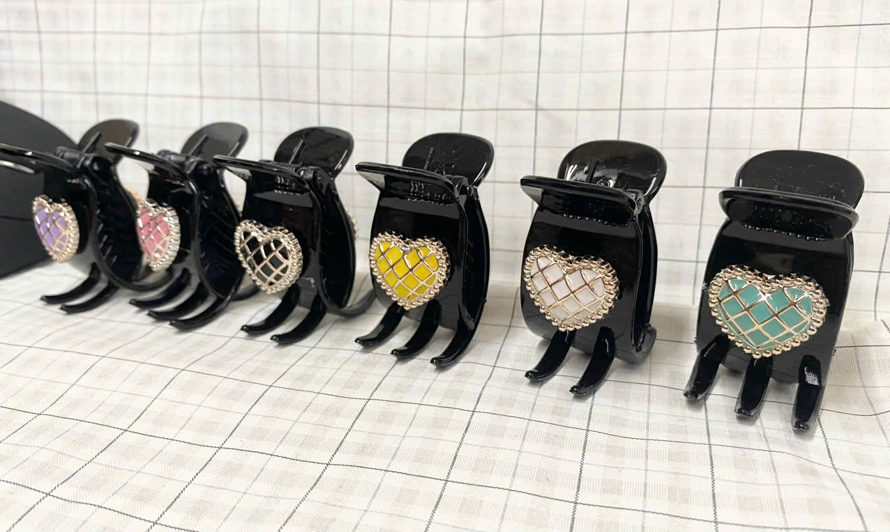 Kẹp tóc càng cua đính charm mẫu mới