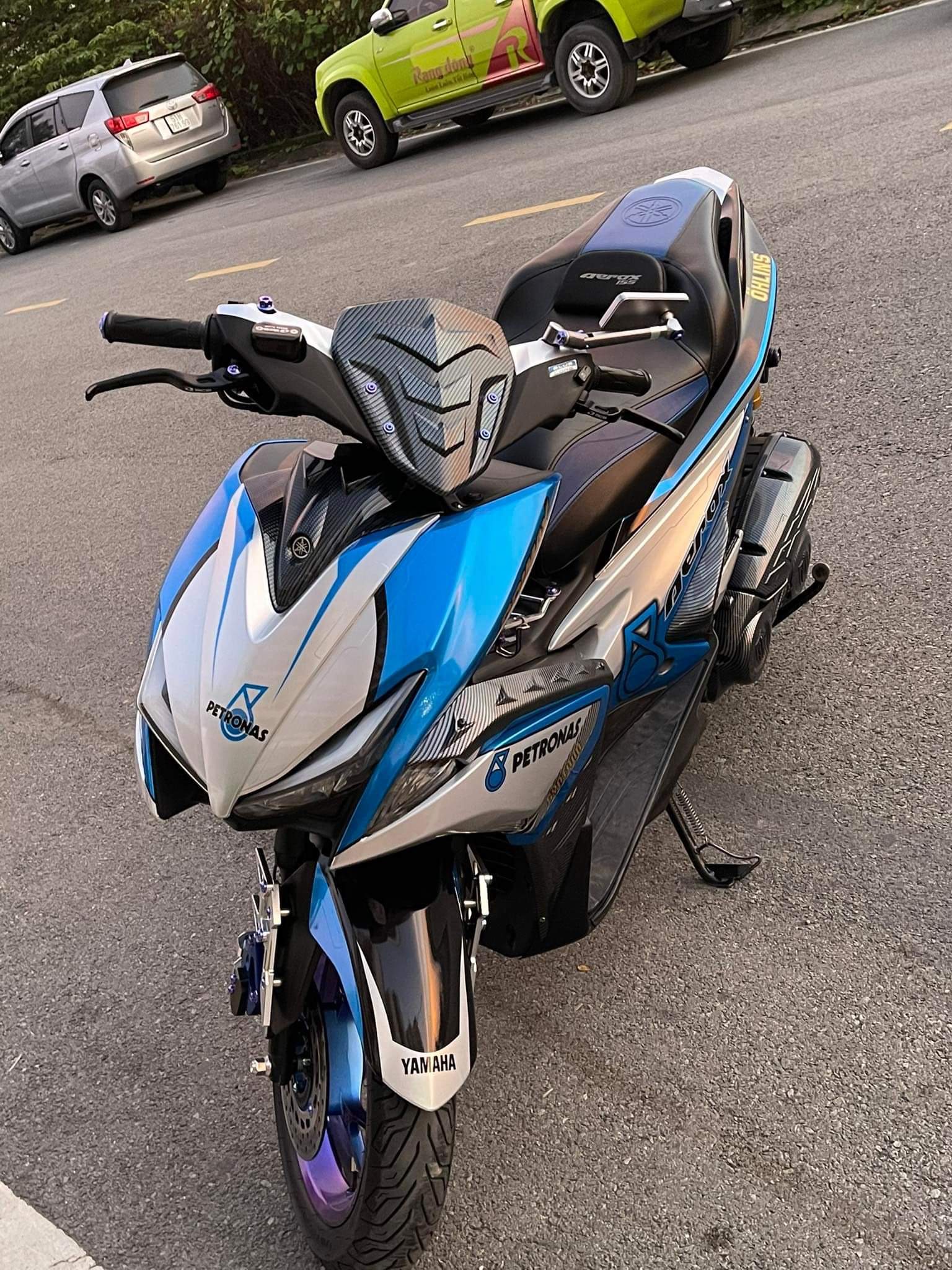 CẶP ỐP GÁC CHÂN SAU DÙNG CHO ĐỜI XE NVX 2017 2018 2019 2020 - V1 CACBON