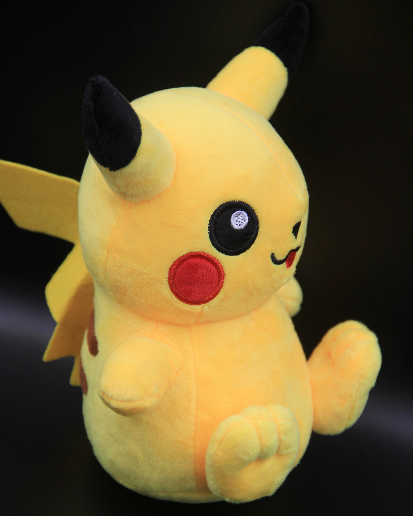 Gấu Bông/ Thú Nhồi Bông POKEMON PIKACHU Siêu Dễ Thương 19 cm (Tặng kèm móc khóa da bò thật màu ngẫu nhiên) BA00157