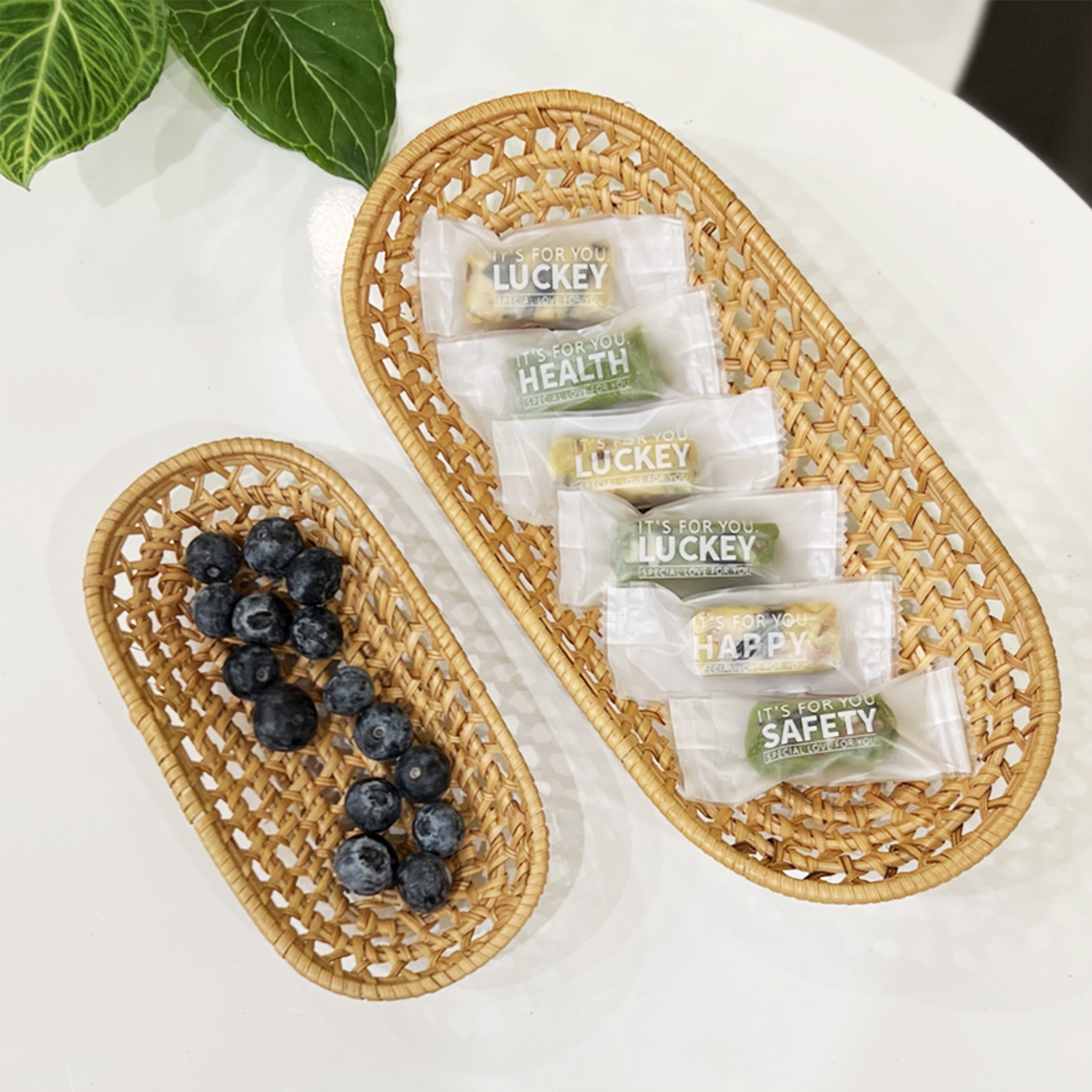 Khay mây URSPACE đựng trái cây, bánh kẹo, bánh mì, trang trí decor/ OVAL RATTAN TRAY