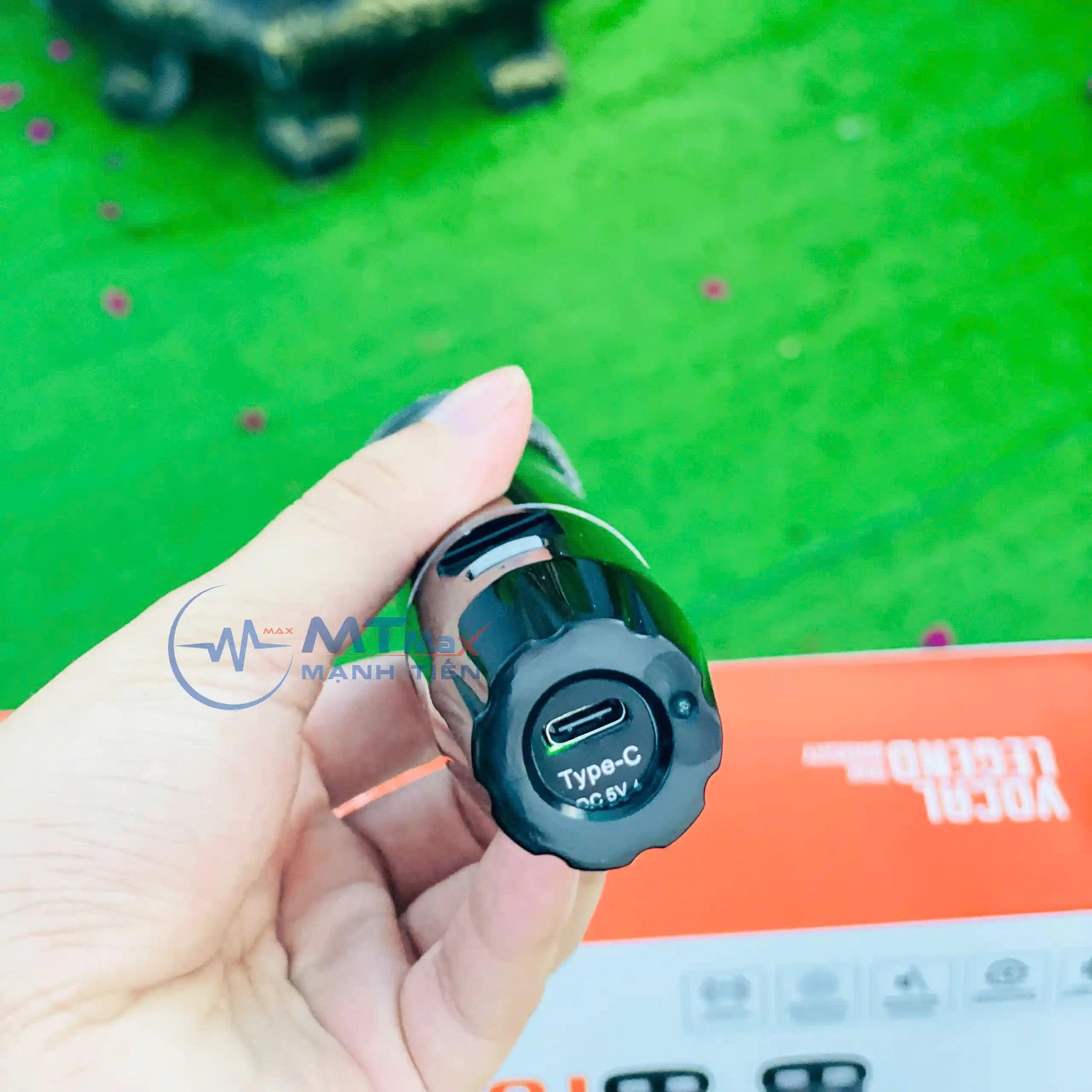 Micro Không Dây Đa Năng MTMAX K70 Pro Bắt Sóng Xa, Hợp Kim Cao Cấp, Chống Hú, Rè, Hạn Chế Tạp Âm, Karaoke Gia Đình, Sự Kiện Chuyên Nghiệp hàng nhập khẩu