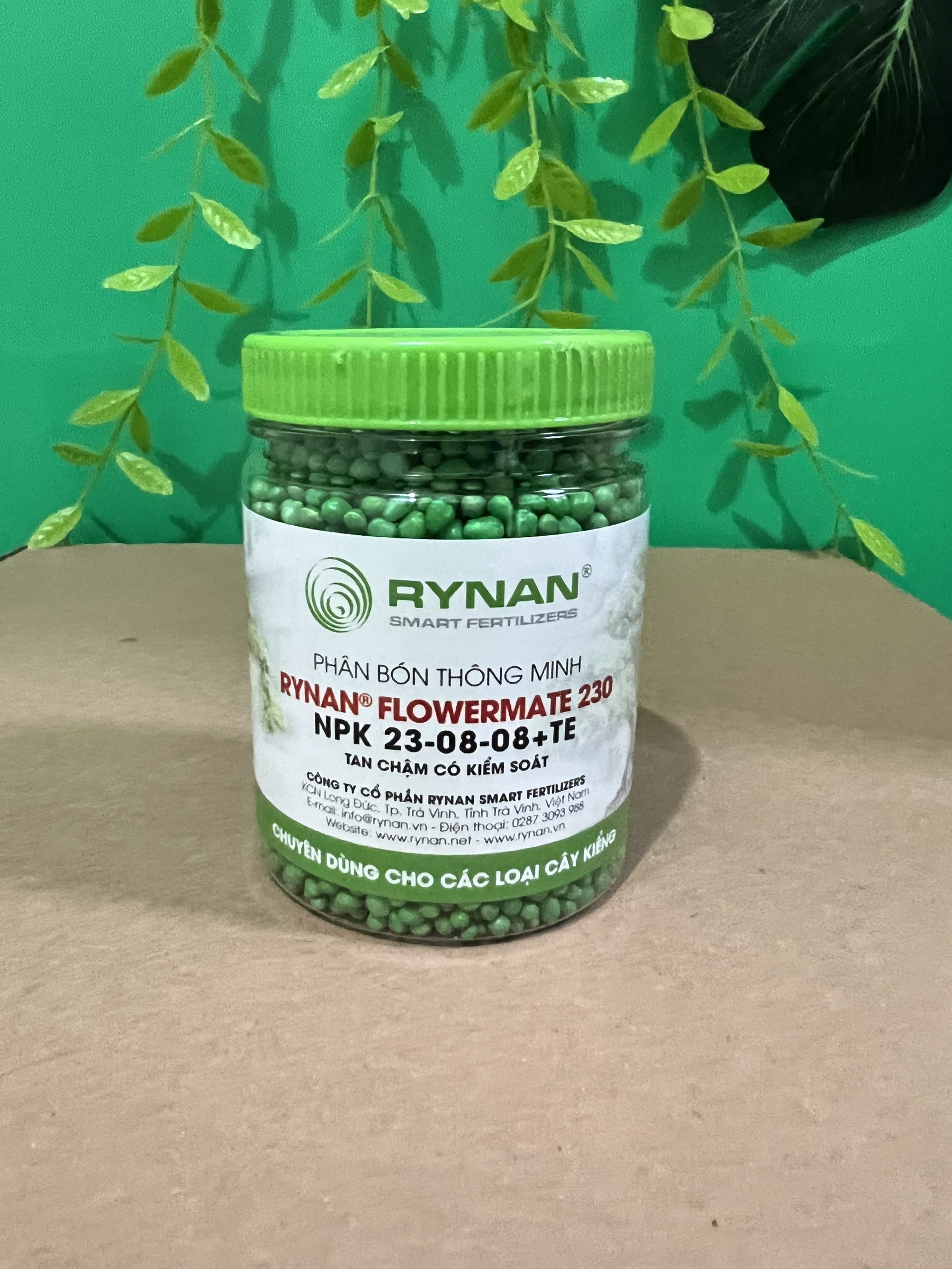 Phân tan chậm thông minh PHÂN BÓN Rynan 230 Flowermate NPK 23-08-08 TE hũ 150g chuyên dùng cho các loại cây cảnh