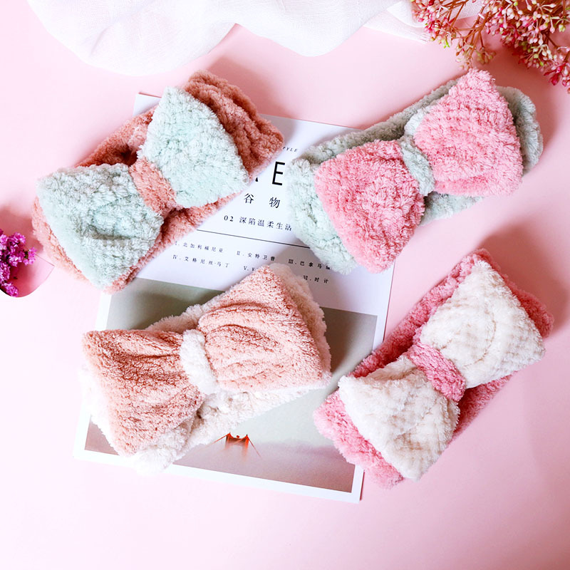 BĂNG ĐÔ NƠ TRANG ĐIỂM CAO CẤP CHO BẠN GÁI XINH GIAO MÀU NGẪU NHIÊN