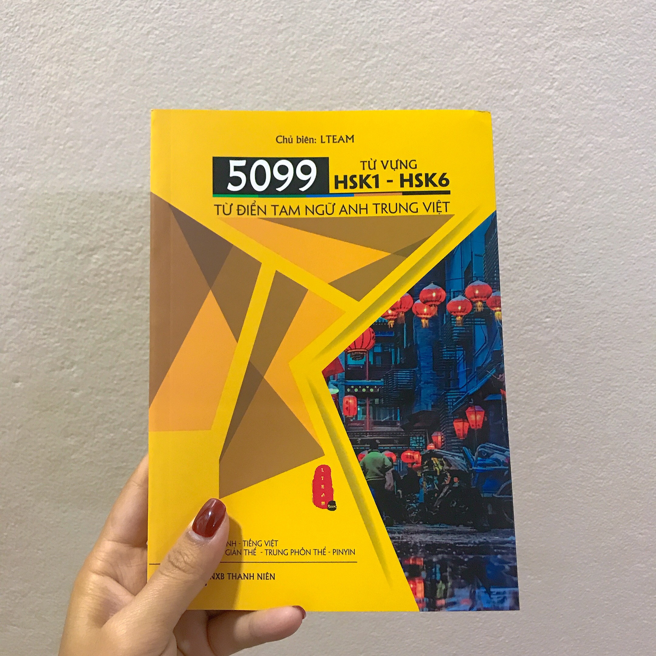 Combo 2 sách: 5099 Từ Vựng HSK1 – HSK6 Từ Điển Tam Ngữ Anh – Trung – Việt + 1099 Từ Ghép Tiếng Trung Thông Dụng (Kèm ví dụ, tiếng Anh, tiếng Trung giản thể, tiếng Trung phồn thể, bính âm, tiếng Việt, tiếng Trung bồi) + DVD Audio tài liệu