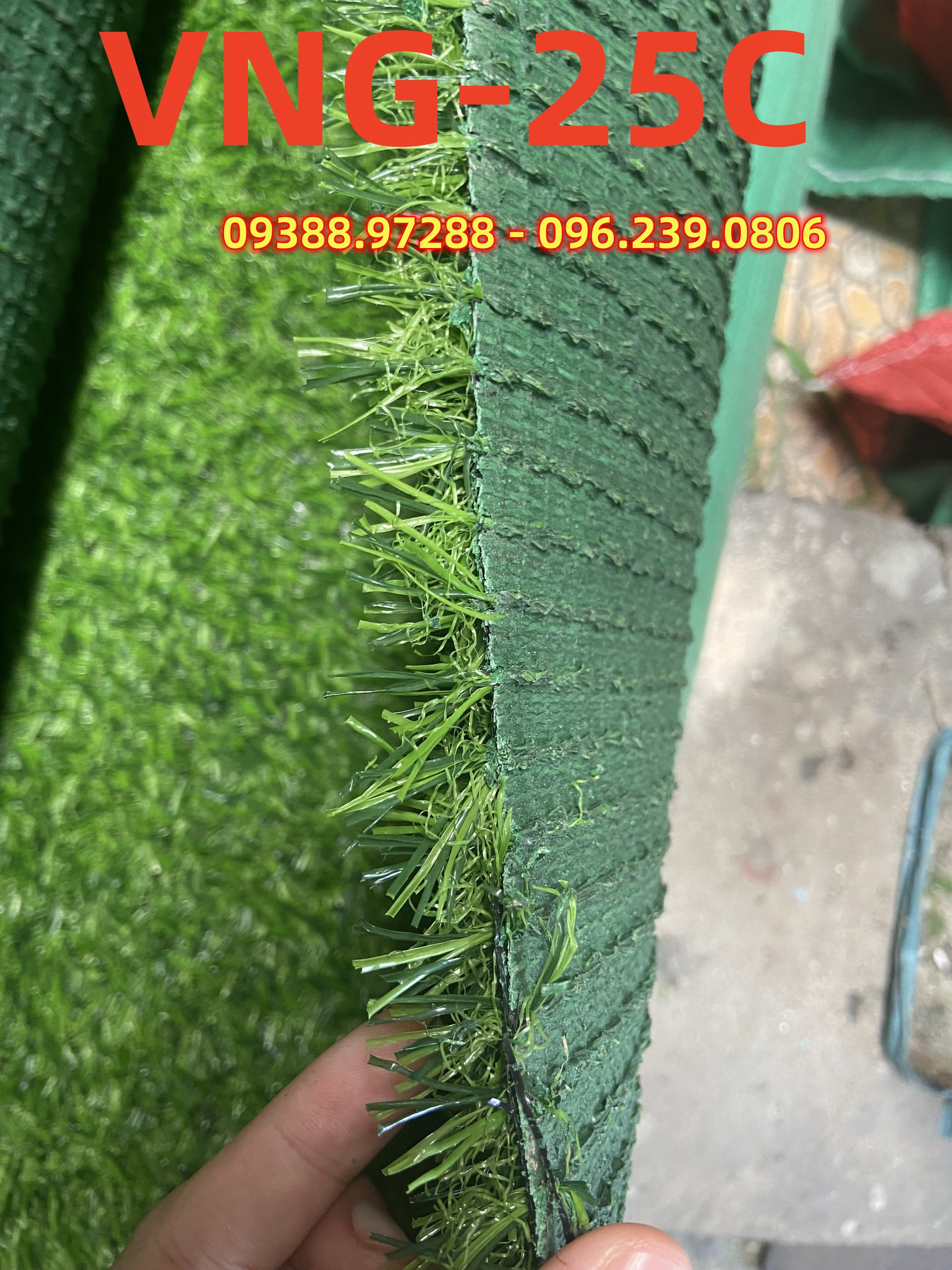 Cỏ nhân tạo cao 2.5cm, đế tốt chịu nước, sử dụng ngoài trời, sợi cỏ chống tia UV, bền màu - VNG-25C/ 15m2