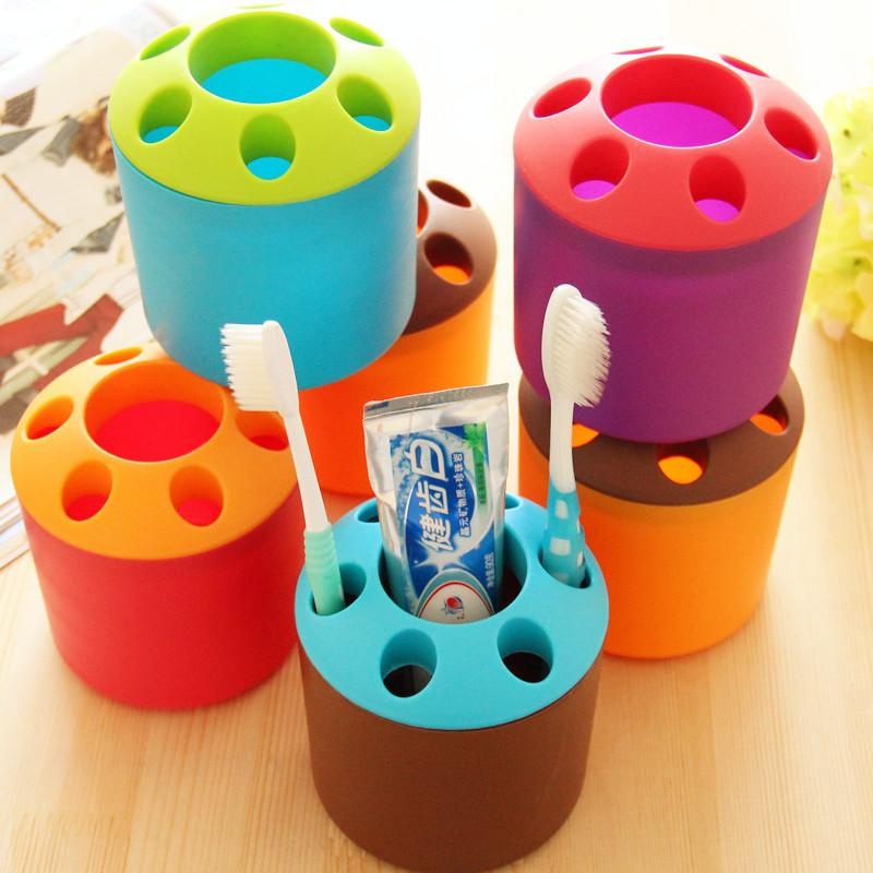 Bộ 3 chiếc cốc nhựa đa năng cắm bút,kéo, đựng bàn chải đánh răng, phụ kiện nhiều màu