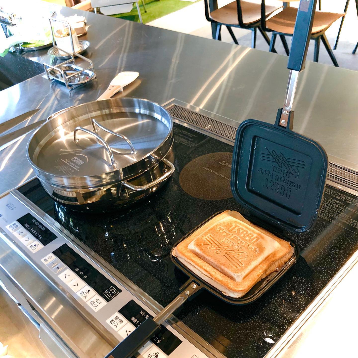 Kẹp Nướng Bánh SandWich Nhật Bản TSBBQ-004 & IH TSBBQ-021 Màu Đen
