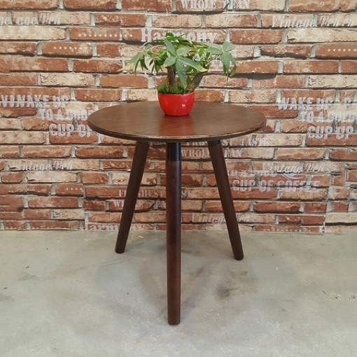 Bàn cafe 3 chân bàn gọn nhẹ, dễ di chuyển, để trong nhà hay ngoài trời đều được