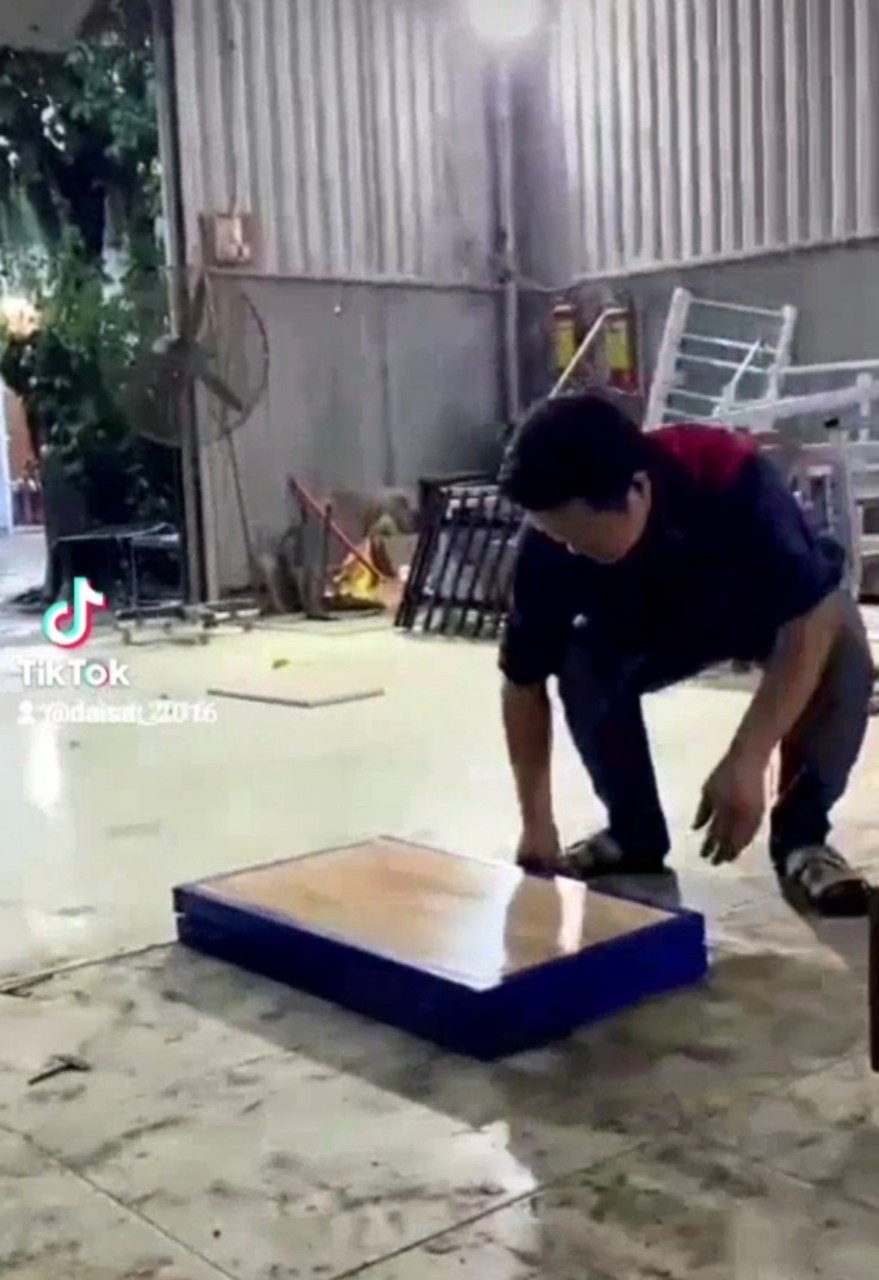 Bàn Xếp Sách Tay