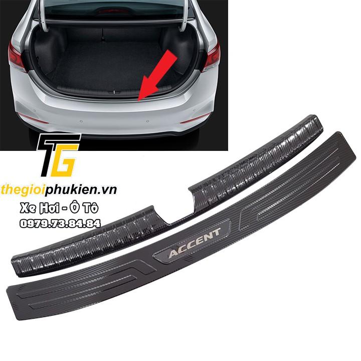 Bộ Ốp bậc cốp dành cho Hyundai Accent 2018-2020 vân Carbon