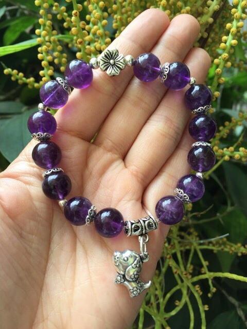 Vòng Tay Phong Thủy Đá Thạch Anh Tím Loại A 10 Ly Mix Charm Bạc - Bạc 925