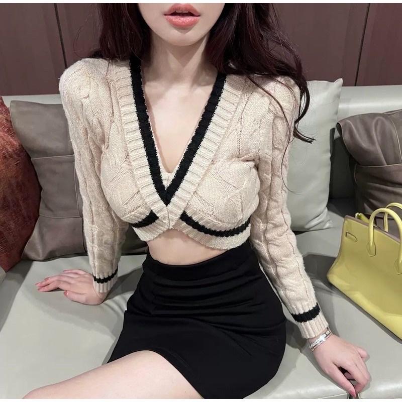 Áo len nữ dài tay dệt kim phối viền cổ tim hớt vạt sexy croptop