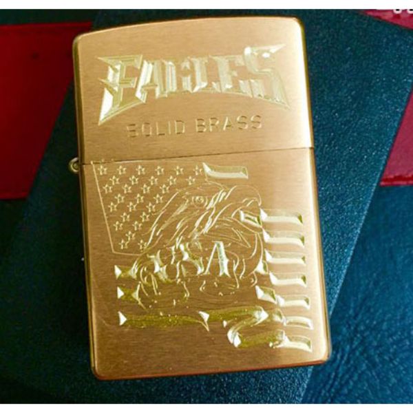 Bật Lửa Zippo khắc Đại Bàng 05 – Zippo 204.DB05