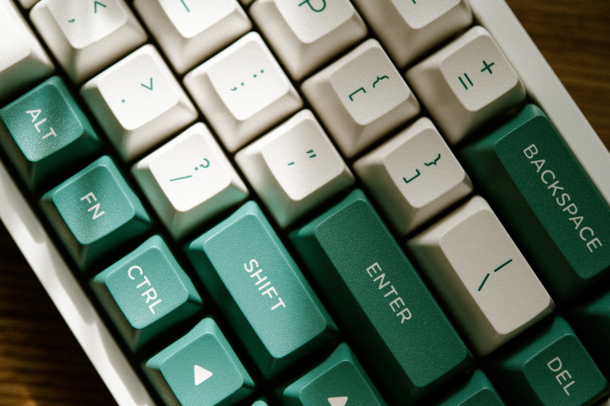 Bàn phím cơ FL-Esports FL680SAM (Night Black/Peach/Aqua Green/Purple/Banana) 3 mode - Hàng chính hãng