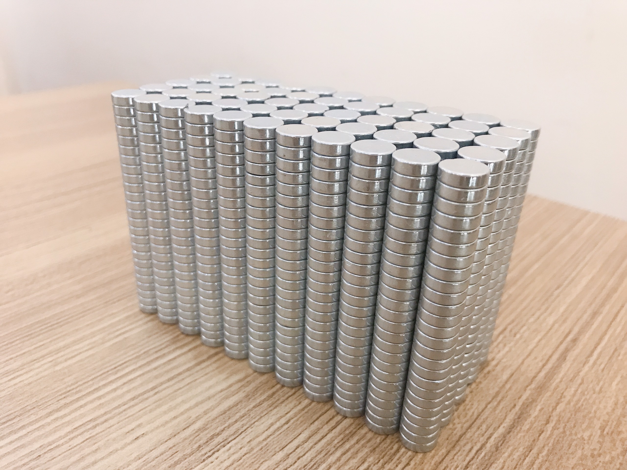 50 Viên Nam Châm Đất Hiếm Loại Tròn 10x3mm Mạ Kẽm Lực Từ N35 Cực Mạnh