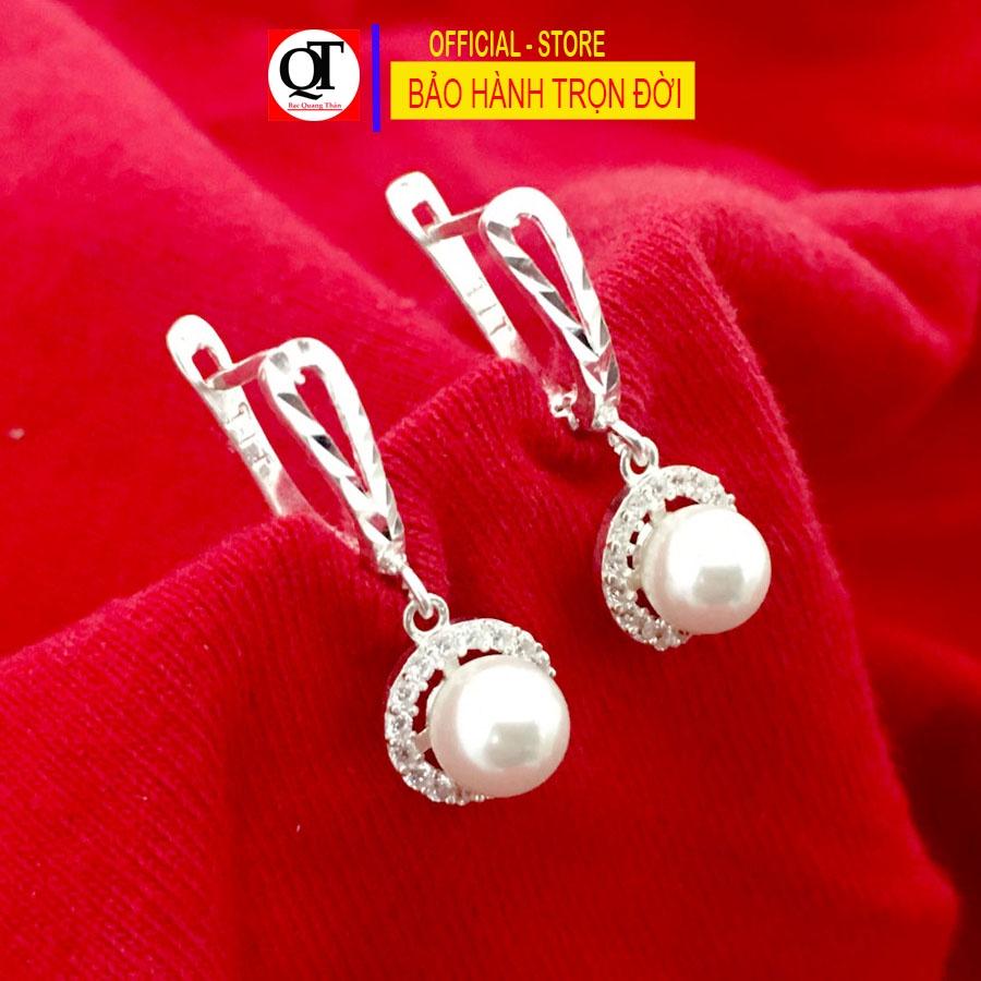 Bông tai nữ ngọc tròn size 5ly dáng dài chốt đeo sát tai gắn đá trắng cao cấp trang sức Bạc Quang Thản - QTBT150