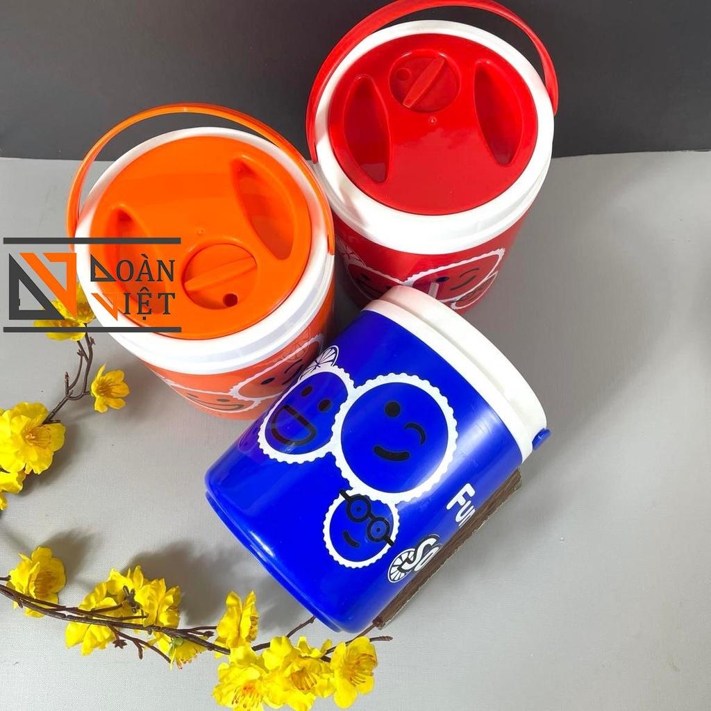 BÌNH GIỮ NHIỆT 1,5 lit . Nhựa PP ,PU nguyên sinh- Không đọng sương bên ngoài bình , giữ nhiệt lâu. Hàng Việt Nam