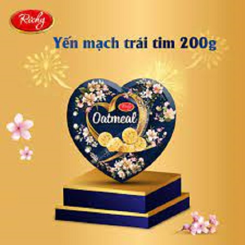 Bánh yến mạch Oatmeal hộp trái tim 200g