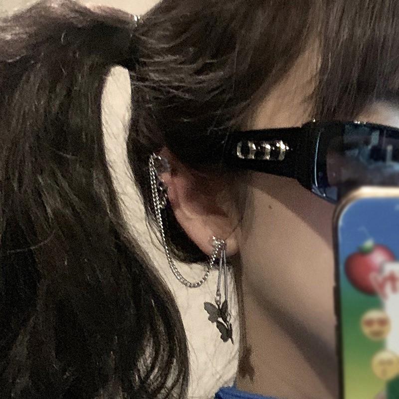 Bông tai hợp kim dáng dài trang trí tua rua hình bướm thời trang cho nữ