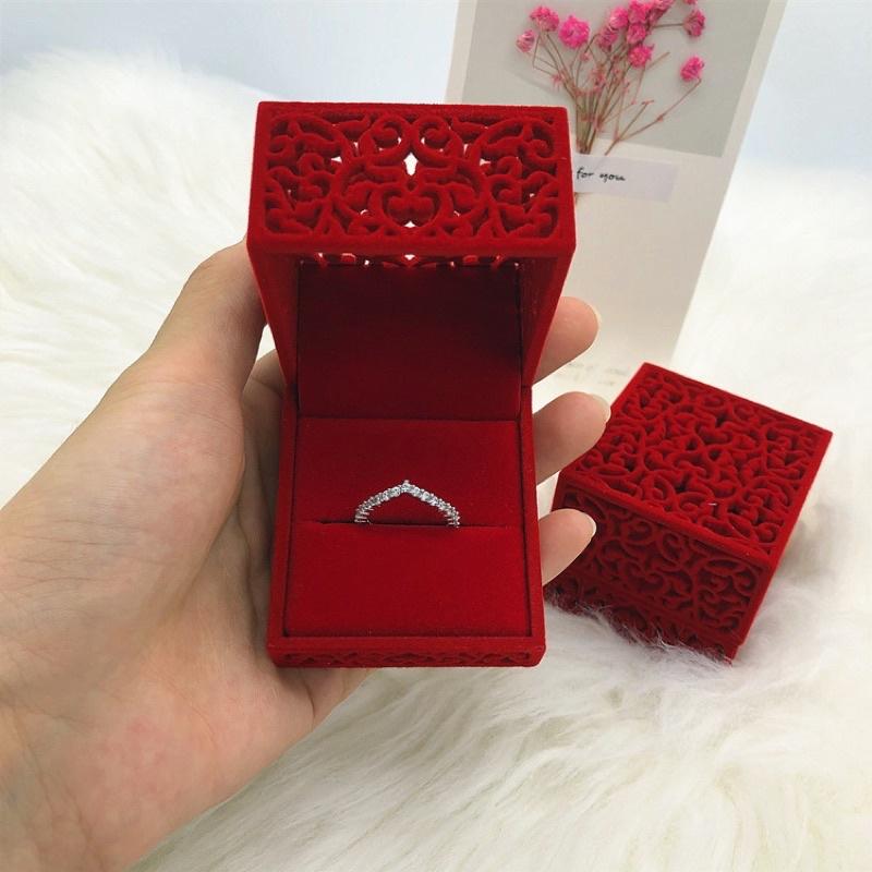 HỘP NHUNG ĐỰNG NHẪN CƯỚI