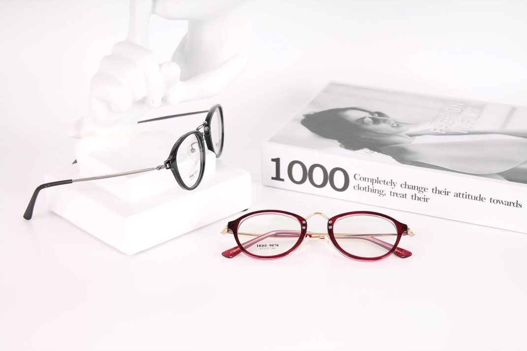 GỌNG KÍNH TR90 PHỐI CÀNG HỢP KIM CAO CẤP BỀN ĐẸP THỜI TRANG – HÀNG CHÍNH HÃNG TRHK 9070