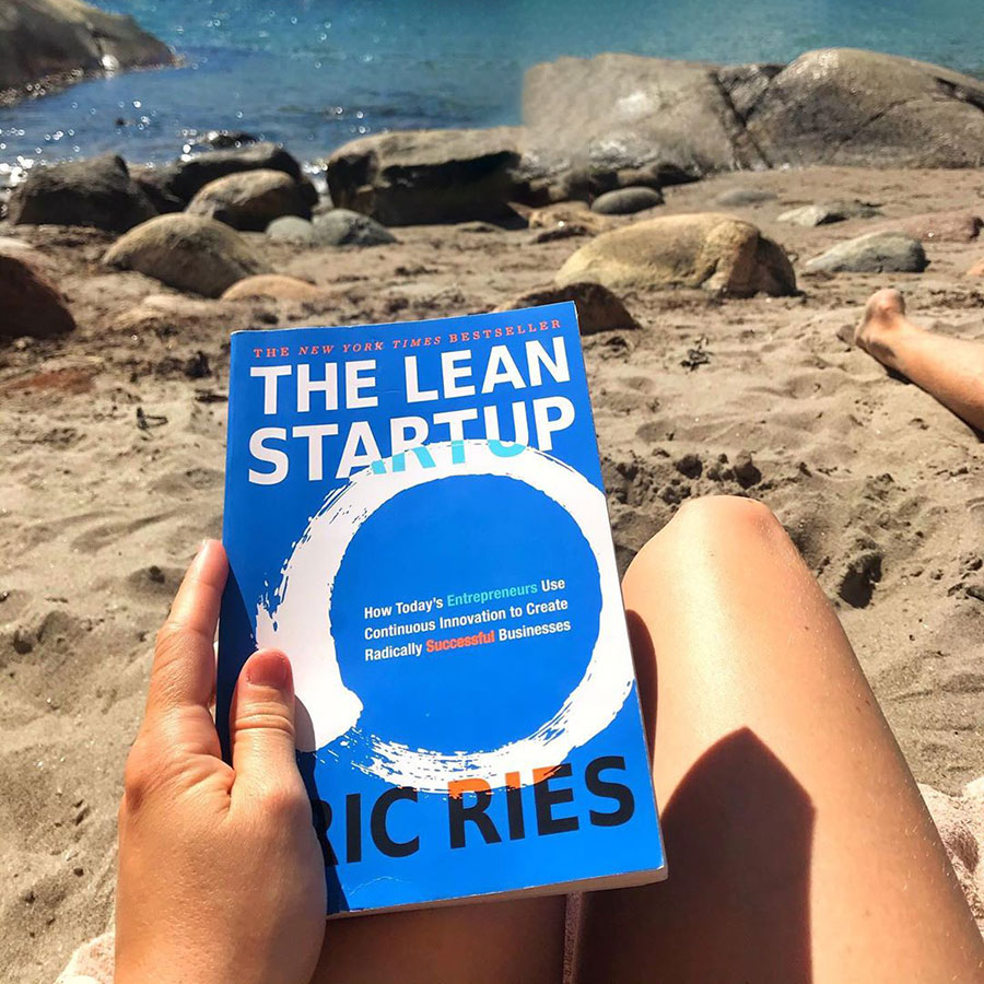 The Lean Startup : How Today 's Entrepreneurs Use Continuous Innovation to Create Radically Successful Businesses (Paperback)