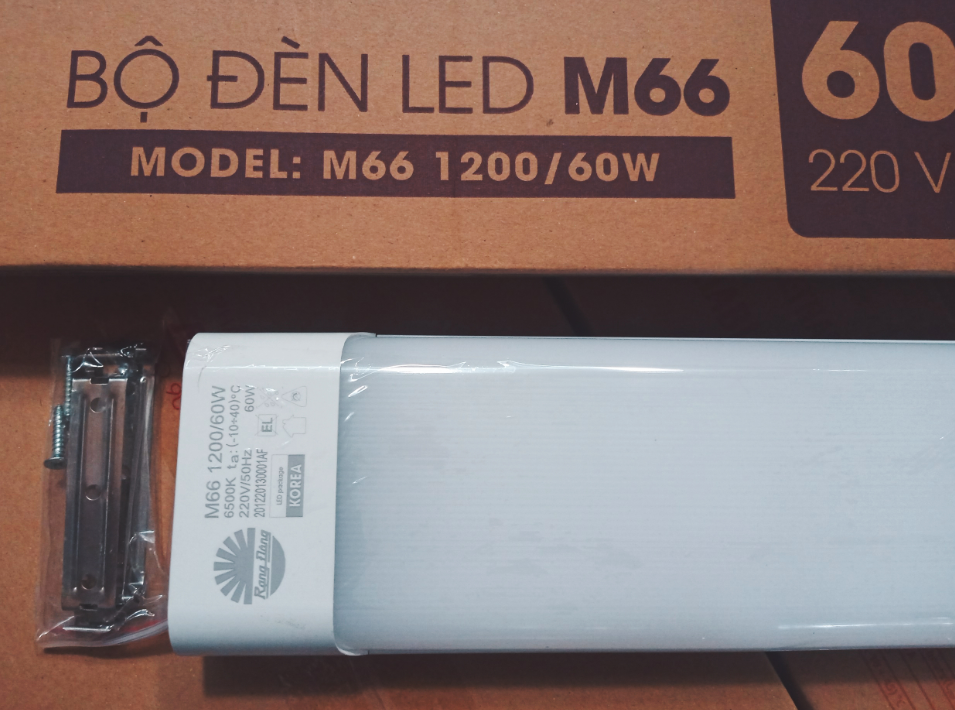 Bộ đèn LED bán nguyệt Rạng Đông M66 1200/60W ánh sáng trắng - Hàng chính hãng