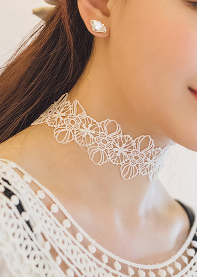 Vòng cổ choker tattoo V59 hoa ren trắng