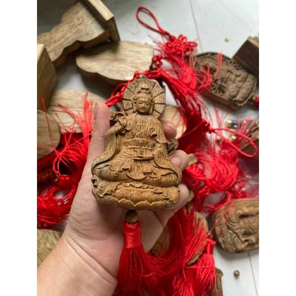 Tượng trầm hương treo ô tô