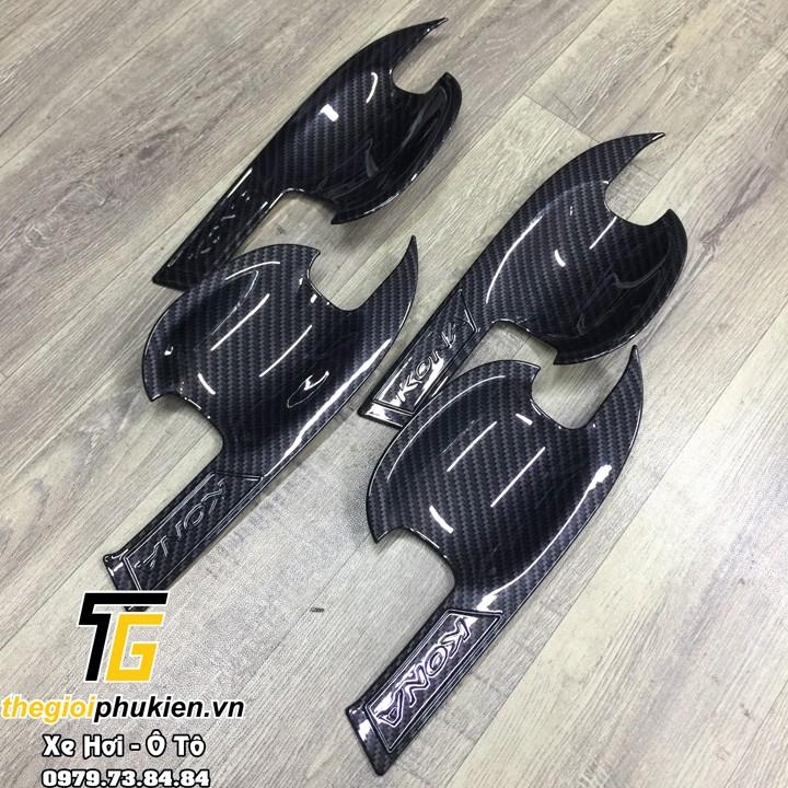 Bộ ốp tay nắm cửa, hõm cửa xe Hyundai Kona vân Carbon