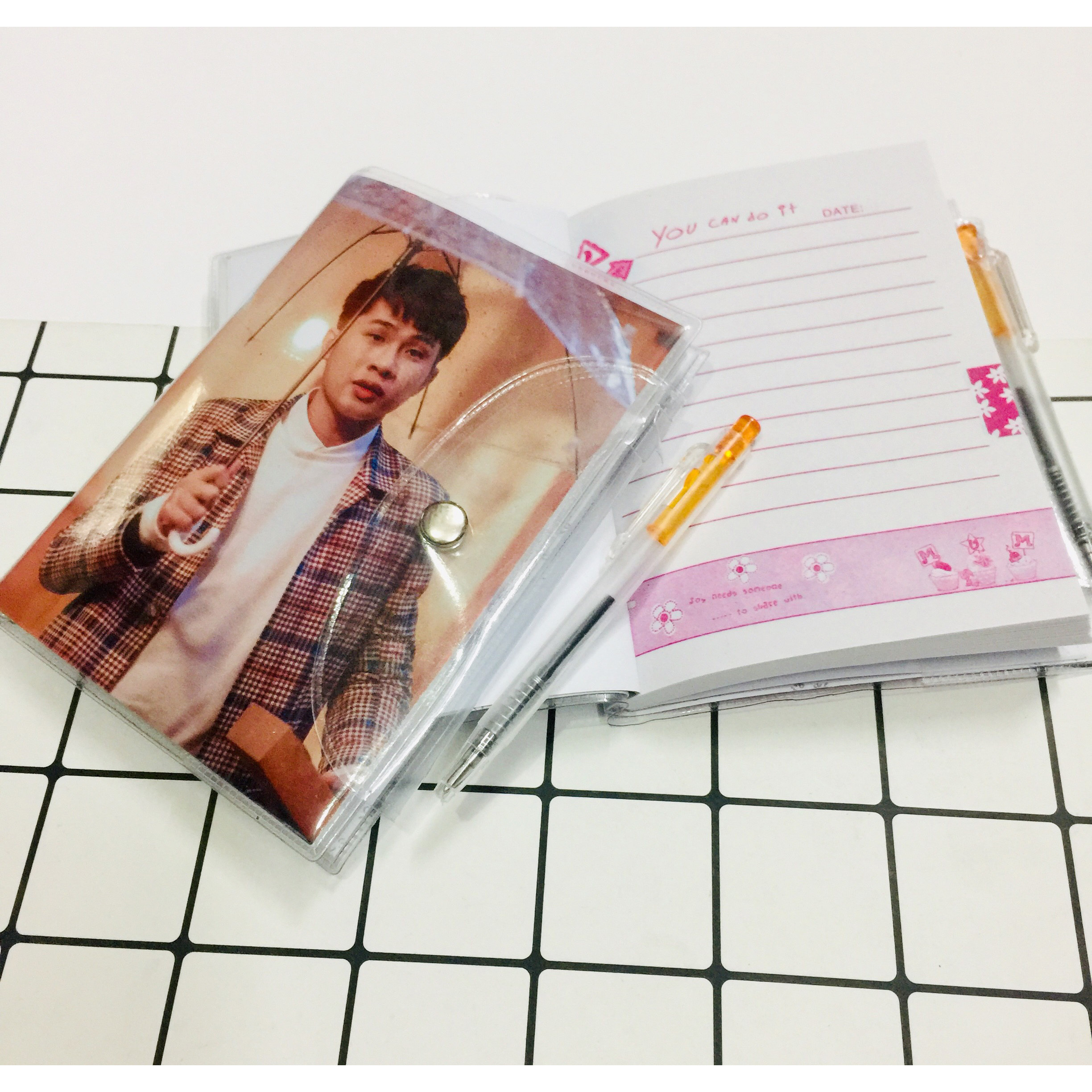 SỔ TAY NHỎ KÈM BÚT JACK PHƯƠNG TUẤN J97 NHIỀU MẪU NGẪU NHIÊN