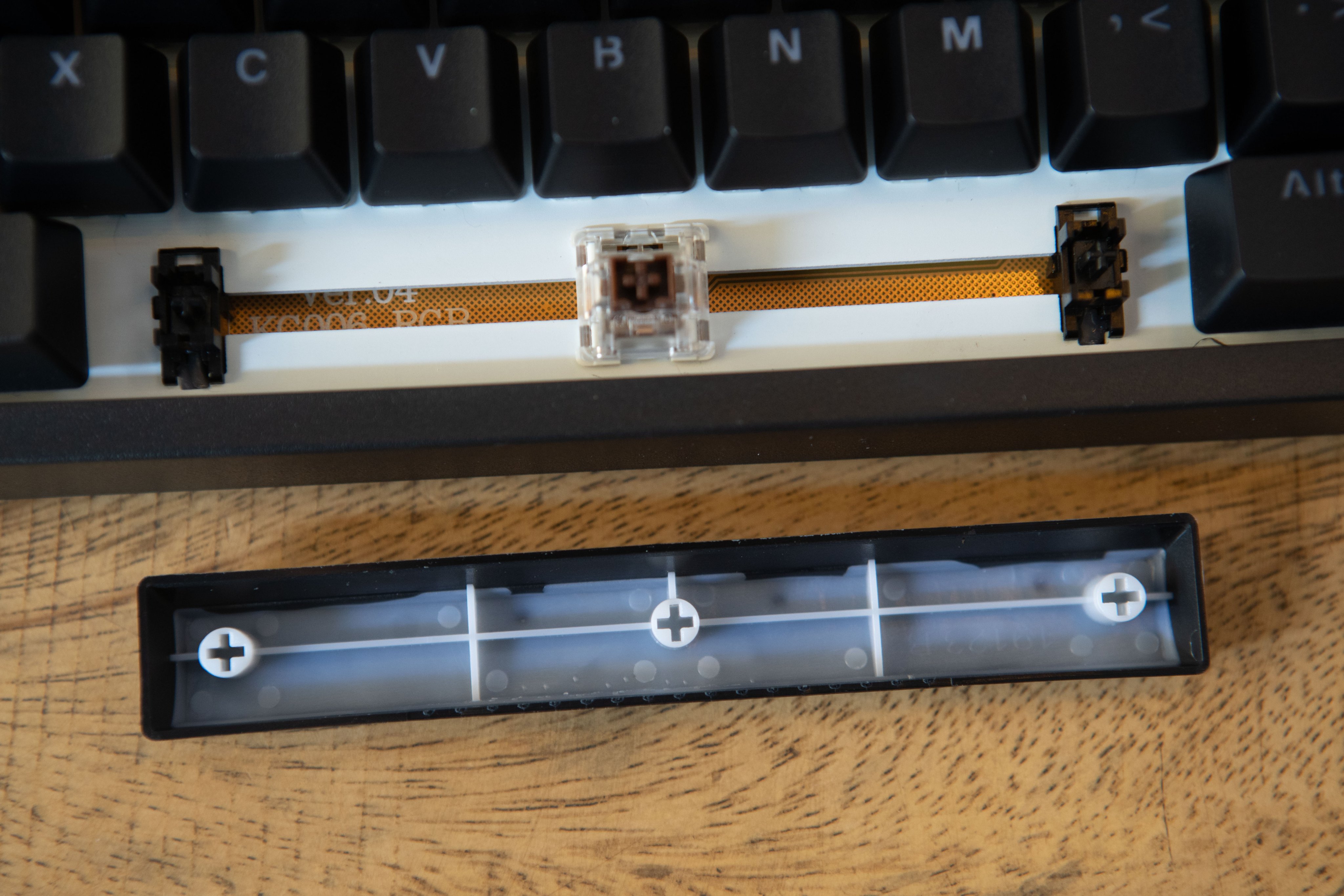 Bàn phím cơ E-Dra EK3104 RGB Huano Switch - Hàng Chính Hãng